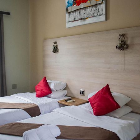 Minen Hotel Цумеб Экстерьер фото
